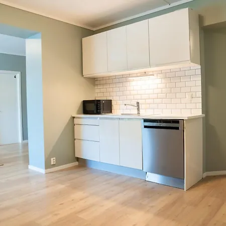 - Private Rooms, Shared Facilities