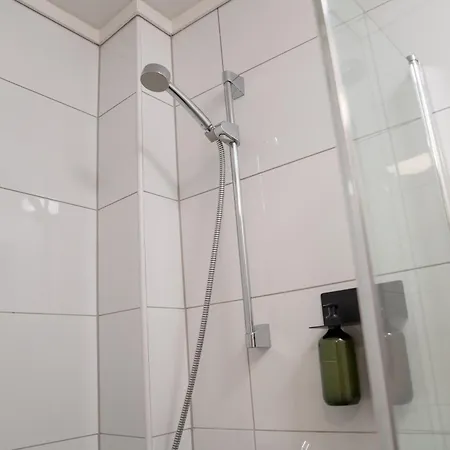 - Private Rooms, Shared Facilities Апарт-отель