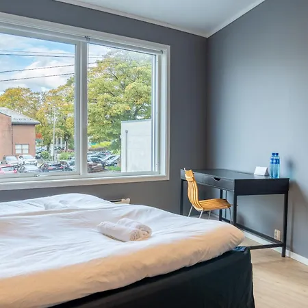 - Private Rooms, Shared Facilities Апарт-отель