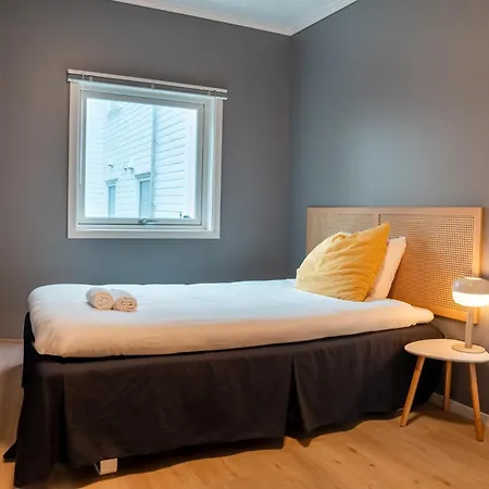 Апарт-отель - Private Rooms, Shared Facilities