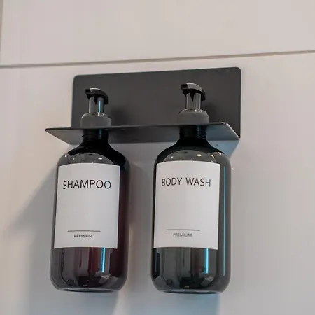 - Private Rooms, Shared Facilities ハウゲスン
