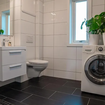Апарт-отель - Private Rooms, Shared Facilities *