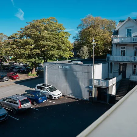 - Private Rooms, Shared Facilities Haugesund