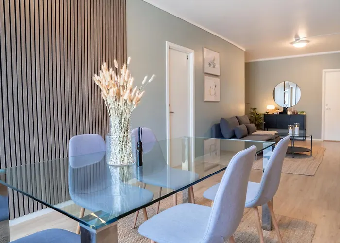 - Private Rooms, Shared Facilities Hotel apartamentowy *