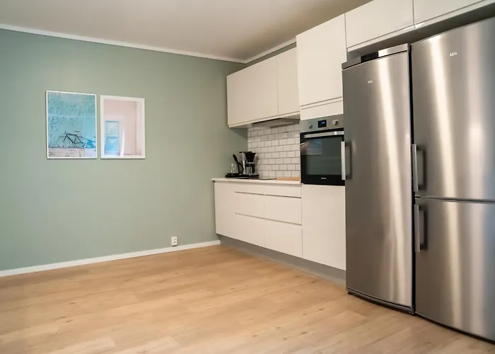 Lejlighedshotel - Private Rooms, Shared Facilities *