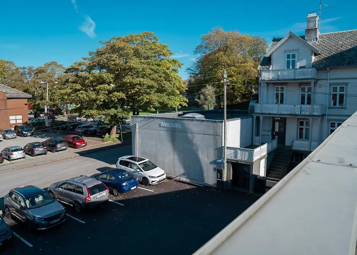 - Private Rooms, Shared Facilities Haugesund